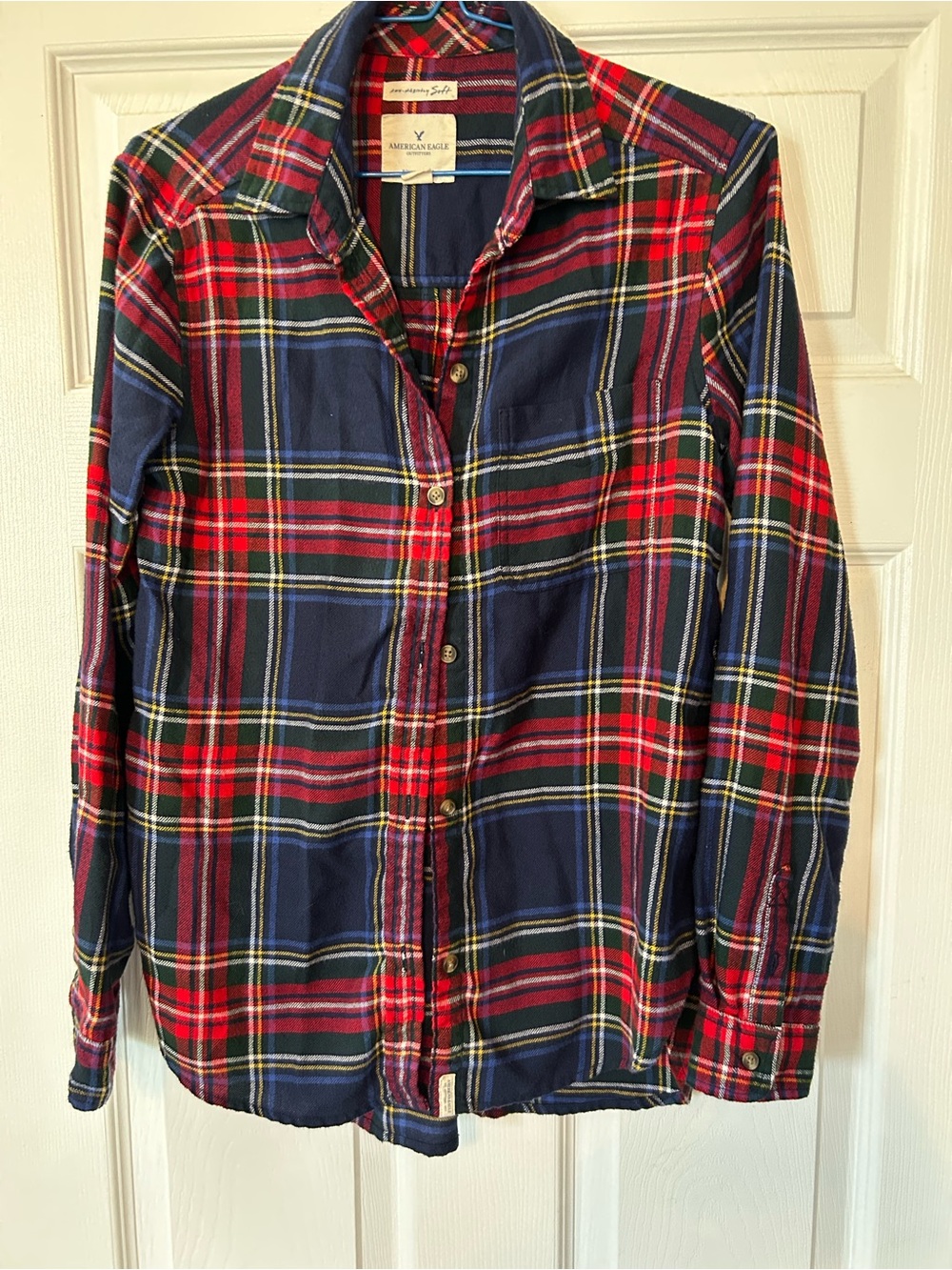 American Eagle Outfitters Red & Navy Plaid Button-Down Shirt